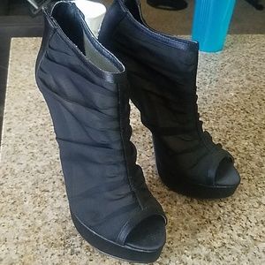 Brand new Chinese Laundry mesh booties